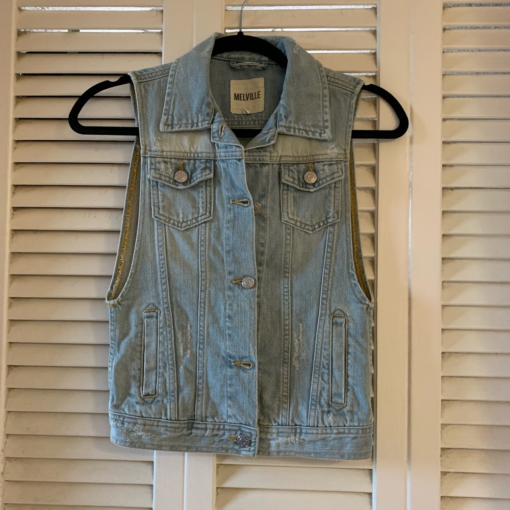 Melville Vest
